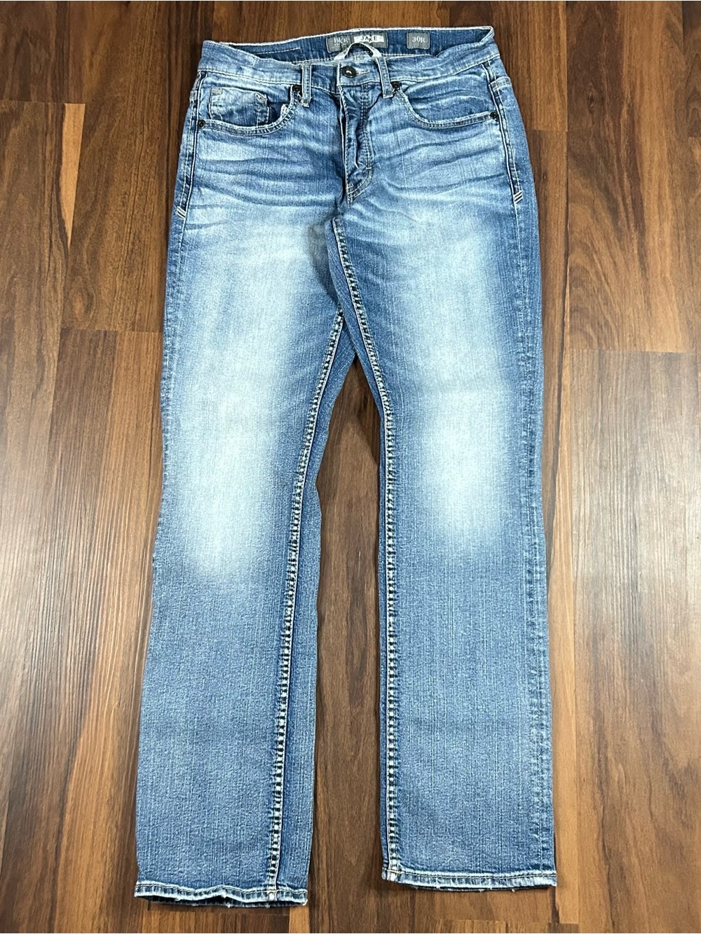 BKE Men's Light wash faded Blue Straight leg Jeans